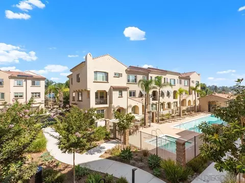 1575 Fortaleza Way #30, Vista, CA 92081
