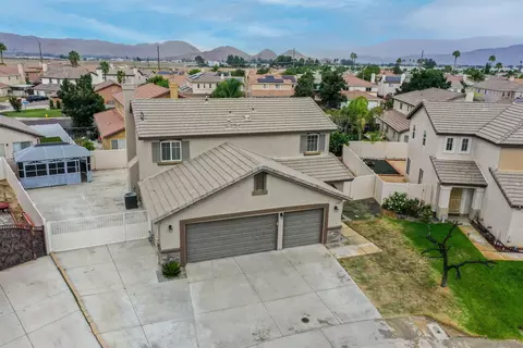 4760 Thornbush Dr, Hemet, CA 92545