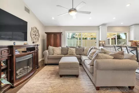 12819 Elmfield Ln, Poway, CA 92064 photo 21