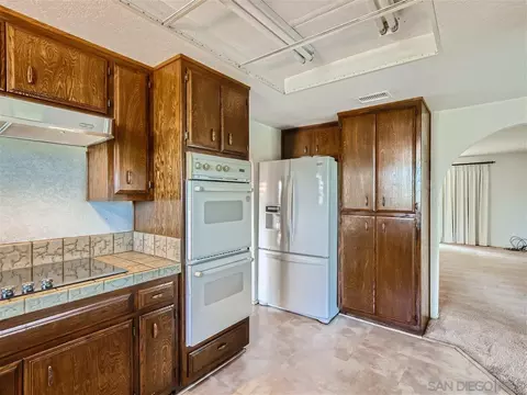 1303 Teepee Dr, Escondido, CA 92027 photo 9
