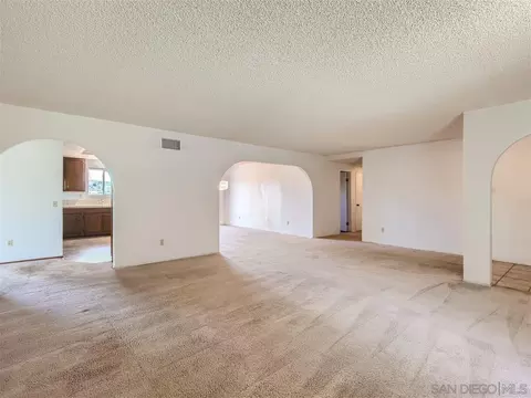 1303 Teepee Dr, Escondido, CA 92027 photo 5