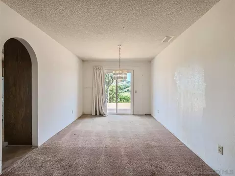1303 Teepee Dr, Escondido, CA 92027 photo 6