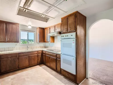 1303 Teepee Dr, Escondido, CA 92027 photo 7