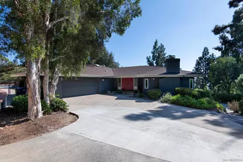 9976 Grandview Dr, La Mesa, CA 91941 photo 6