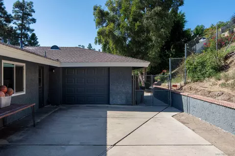 9976 Grandview Dr, La Mesa, CA 91941 photo 38