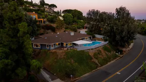 9976 Grandview Dr, La Mesa, CA 91941