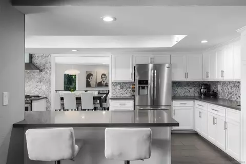 9976 Grandview Dr, La Mesa, CA 91941 photo 20