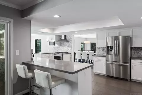 9976 Grandview Dr, La Mesa, CA 91941 photo 19