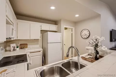 2425 Cranston Dr #38, Escondido, CA 92025 photo 9