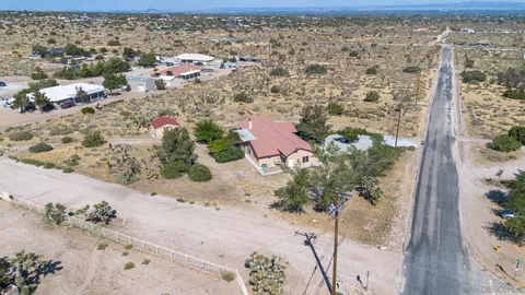9520 Lebec Rd, Phelan, CA 92371 photo 22