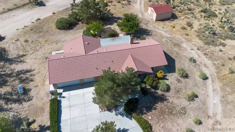 9520 Lebec Rd, Phelan, CA 92371 photo 24