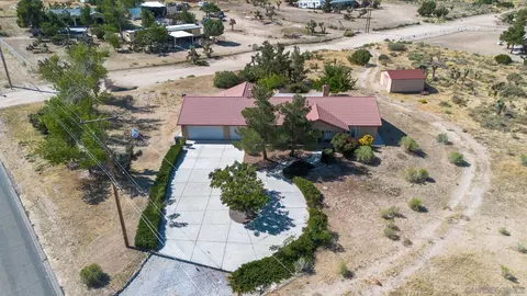 9520 Lebec Rd, Phelan, CA 92371 photo 27