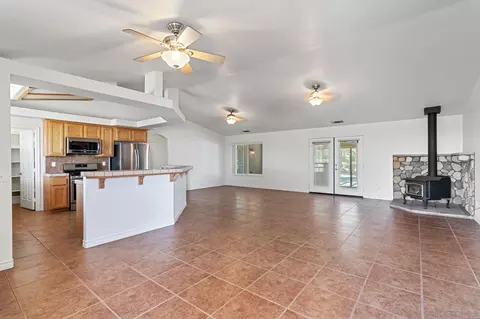9520 Lebec Rd, Phelan, CA 92371 photo 4