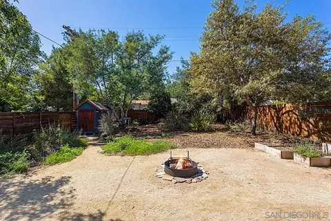 1671 S Maple St, Escondido, CA 92025 photo 34