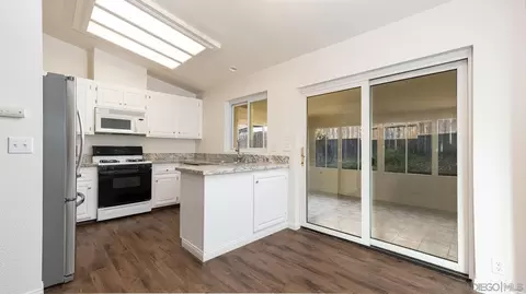 8421 Sleepy Way, El Cajon, CA 92021 photo 6