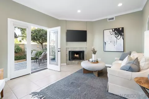 Living - 1116 8th St, Coronado, CA 92118 photo 3 of 7