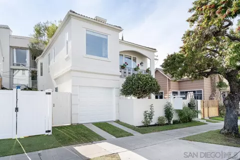 Exterior - 1116 8th St, Coronado, CA 92118 photo 10 of 12