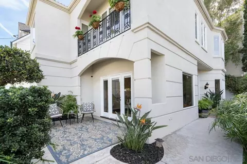 Exterior - 1116 8th St, Coronado, CA 92118 photo 1 of 12
