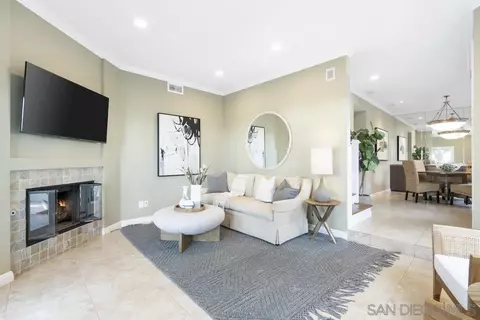 Living - 1116 8th St, Coronado, CA 92118 photo 2 of 7