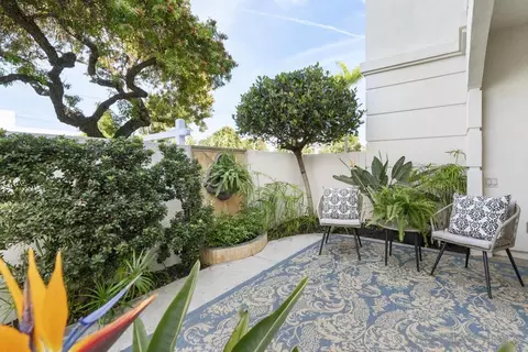 Exterior - 1116 8th St, Coronado, CA 92118 photo 5 of 12