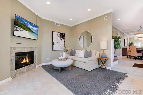 Living - 1116 8th St, Coronado, CA 92118 photo 4 of 7