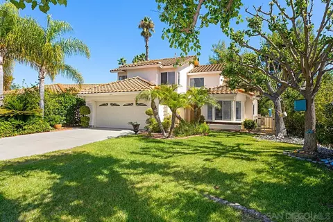 1994 Moonglow Ct, Vista, CA 92081 photo 2