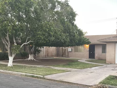 566 W Holt Ave, El Centro, CA 92243 photo 2