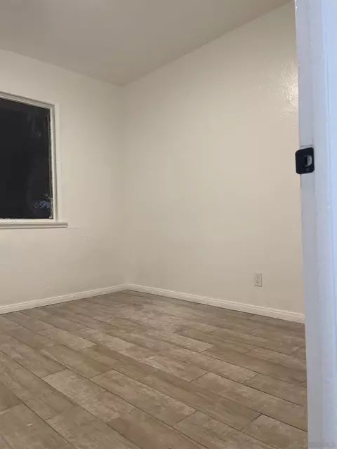 566 W Holt Ave, El Centro, CA 92243 photo 21