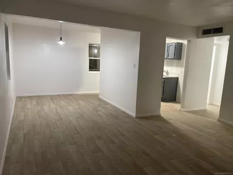 566 W Holt Ave, El Centro, CA 92243 photo 5