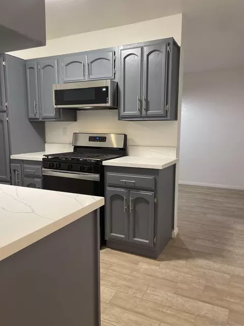 566 W Holt Ave, El Centro, CA 92243 photo 8