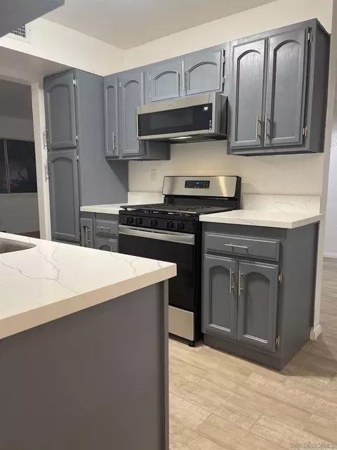 566 W Holt Ave, El Centro, CA 92243 photo 9
