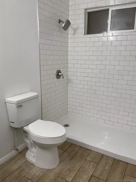 566 W Holt Ave, El Centro, CA 92243 photo 29