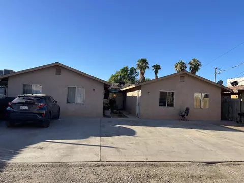 566 W Holt Ave, El Centro, CA 92243 photo 32