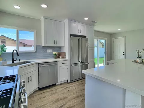 1426 Comet Ct, El Cajon, CA 92019 photo 5