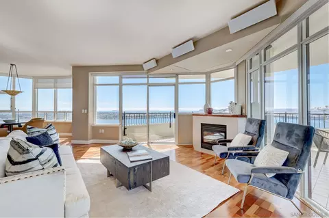 700 W Harbor Dr #2902, San Diego, CA 92101