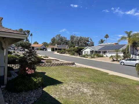13315 Tawanka Dr, Poway, CA 92064 photo 4