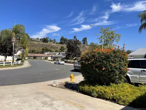 13315 Tawanka Dr, Poway, CA 92064 photo 5