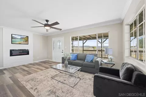 1615 Pine St, Ramona, CA 92065