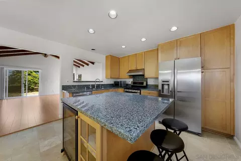 11325 Camarosa Cir, San Diego, CA 92126