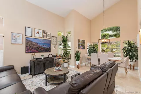 4532 Avenida Privado, Oceanside, CA 92057 photo 5