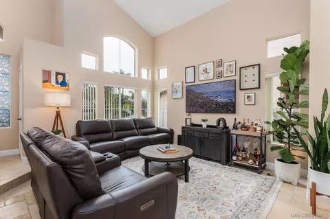 4532 Avenida Privado, Oceanside, CA 92057 photo 6