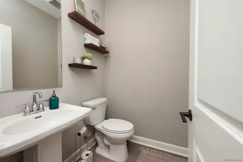 1985 Carol Lee Ln, Escondido, CA 92026 photo 9