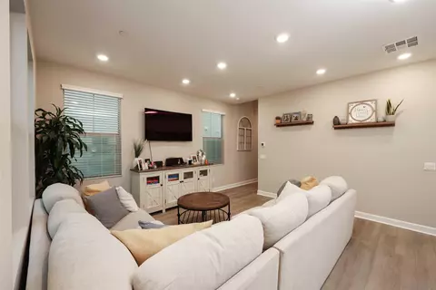 1985 Carol Lee Ln, Escondido, CA 92026 photo 3
