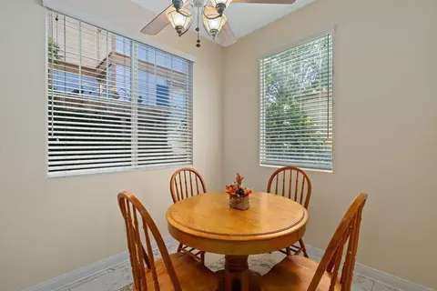 554 Poets Sq, Fallbrook, CA 92028 photo 8