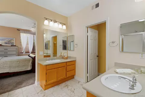 554 Poets Sq, Fallbrook, CA 92028 photo 13