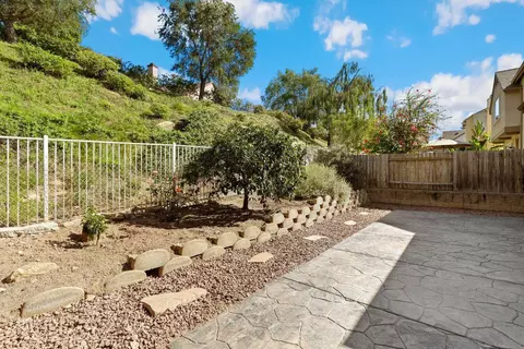 554 Poets Sq, Fallbrook, CA 92028 photo 26