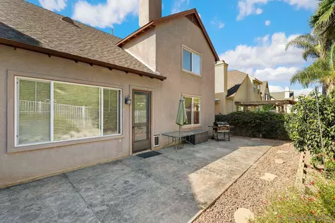 554 Poets Sq, Fallbrook, CA 92028 photo 25