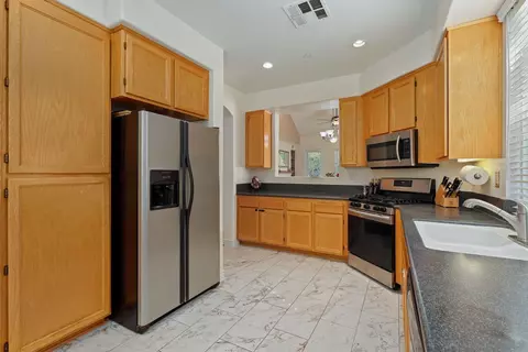 554 Poets Sq, Fallbrook, CA 92028 photo 10