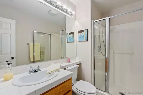 554 Poets Sq, Fallbrook, CA 92028 photo 16