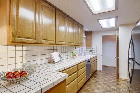7925 Cinnabar Dr, La Mesa, CA 91941 photo 9